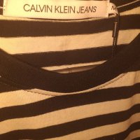 Оригинална тениска на Calvin Klein, M, снимка 5 - Тениски - 38752017