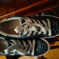 Синьо бели обувки естествена кожа , снимка 1 - Дамски ежедневни обувки - 40566380
