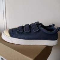 Детски обувки Clarks, номер 31, снимка 1 - Детски маратонки - 44011683