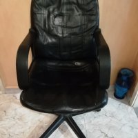 Офис стол от естествена кожа