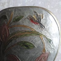 Бронзова ваза с емайл сойка присмехулка , снимка 3 - Вази - 42990646