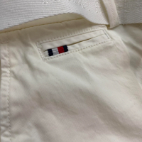 Къс панталон Tommy Hilfiger , снимка 2 - Панталони - 44885284