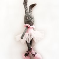 Зайче балерина, детска играчка ръчна изработка, плетени играчки, подарък за дете, снимка 11 - Плюшени играчки - 43143190