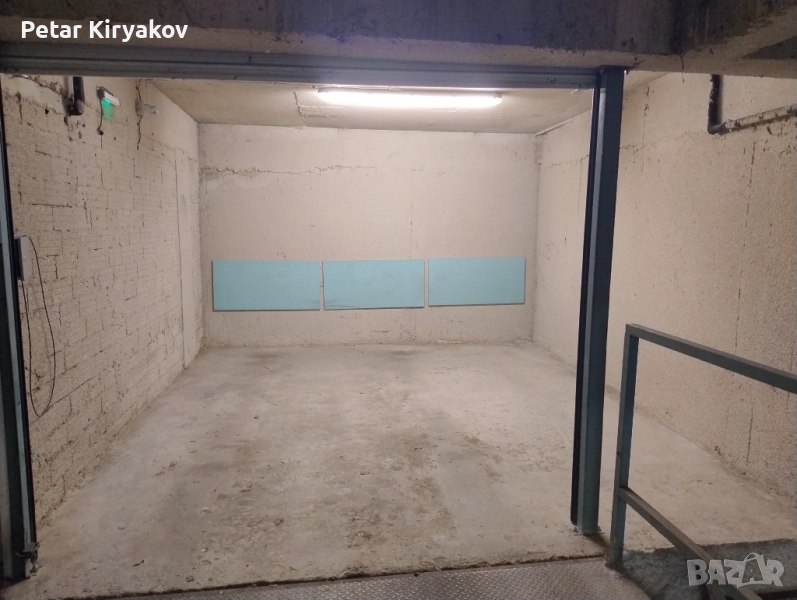 Подземно паркомясто /гараж, снимка 1