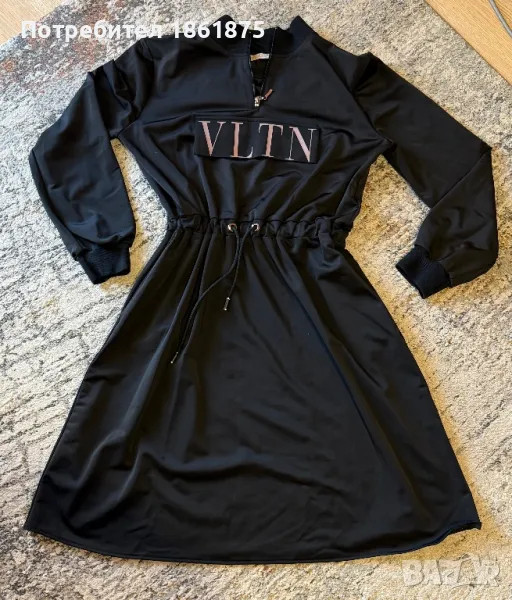 Страхотна рокля VALENTINO, снимка 1