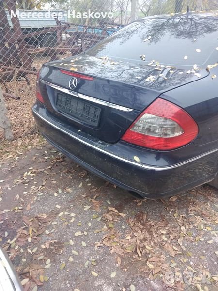  Задна фейс брони за W211 в перфектно състояние, снимка 1