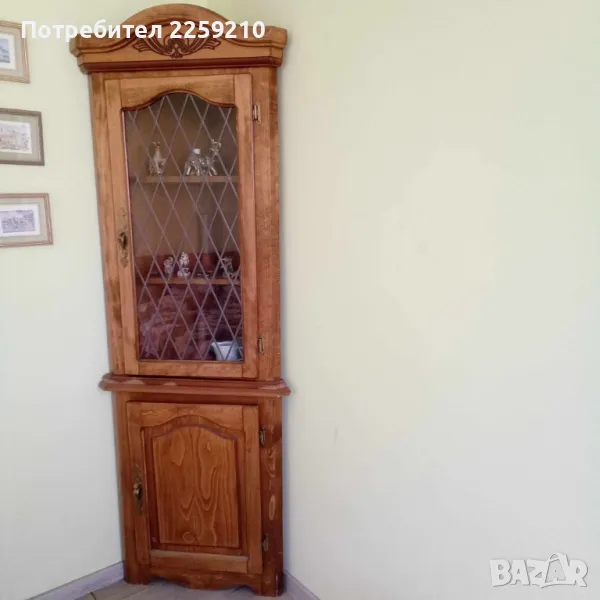 Античен ъглов витринен шкаф във викториански стил, снимка 1