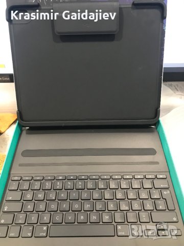 Logitech Slim Keyboard Folio Pro - безжична клавиатура, кейс и поставка за iPad Pro 12.9