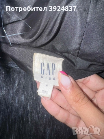 черен елек GAP, снимка 2 - Детски якета и елеци - 51708513