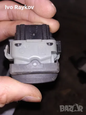 Бутони за Renault 2808201, снимка 10 - Части - 49336436