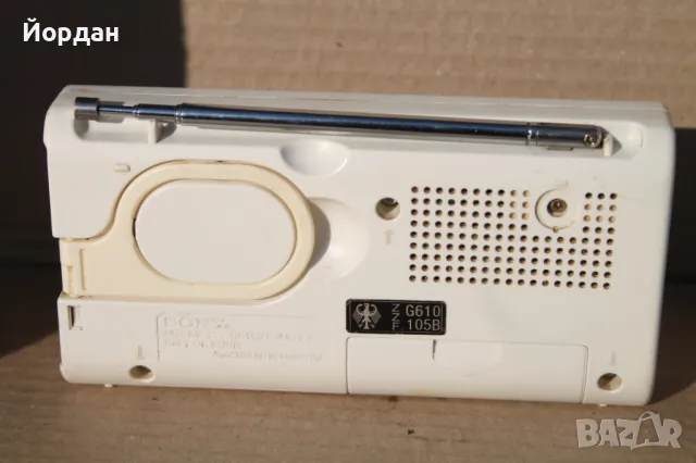 Радио ''Sony ICF-380'' , снимка 6 - Радиокасетофони, транзистори - 49404895