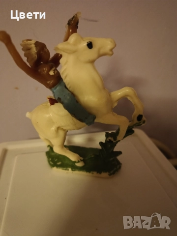 стари фигурки индианци