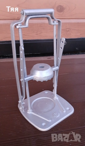 Лостова затварачка за буркани , снимка 3 - Буркани, бутилки и капачки - 53584113