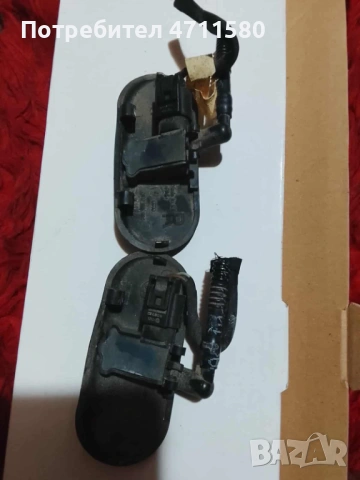 Пръскалки за чистачки за Ауди  А4 комби 2.5 TDI 163к.с  2003г, снимка 2 - Части - 53418743