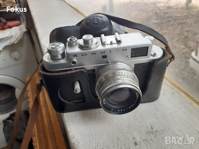 Механичен лентов съветски фотоапарат Зоркий 4, снимка 2 - Антикварни и старинни предмети - 53367660