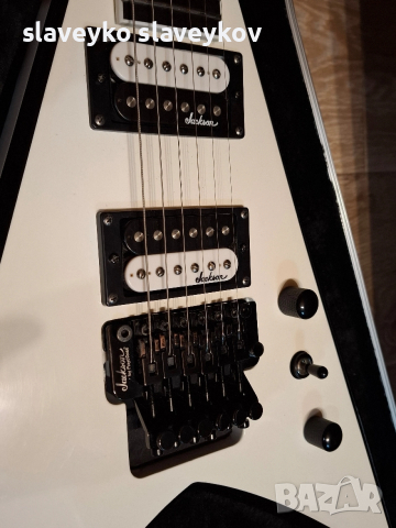 Електрическа китара Jackson JS32 King V с Floyd Rose/Флойд Роуз, снимка 5 - Китари - 52899625