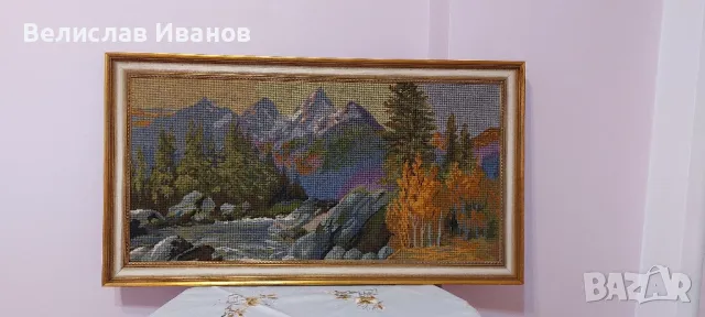 Антикварен гоблен планински пейзаж в перфектно състояние. 