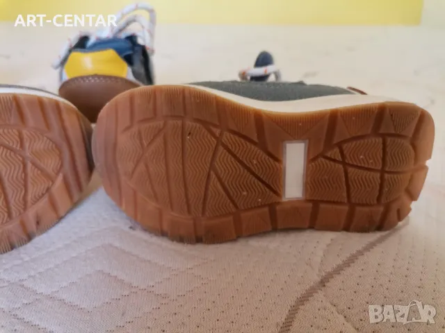 Детски маратонки 21 номер, снимка 3 - Детски маратонки - 50255507