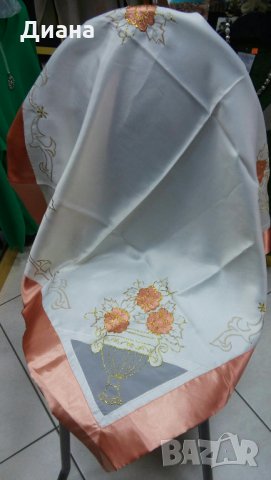Красиви покривки и салфетки-ръчна бродерия,ръчно плетиво, снимка 8 - Покривки за маси - 28784117