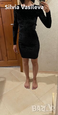 Рокля от кадифе, снимка 2 - Рокли - 37536779