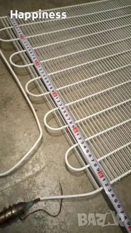 Изпарител от хладилник заедно с планките за монтаж