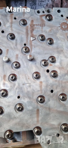 Скоростна кутия Гранд чероки 4,7, снимка 2 - Части - 53167697