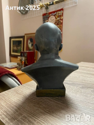 Бюст на В. И. Ленин, алуминий, 70-те години, снимка 2 - Антикварни и старинни предмети - 51971563