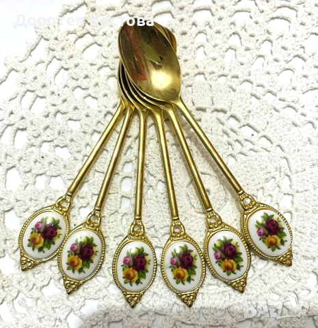 ROYAL ALBERT красиви позлатени лъжички от Англия