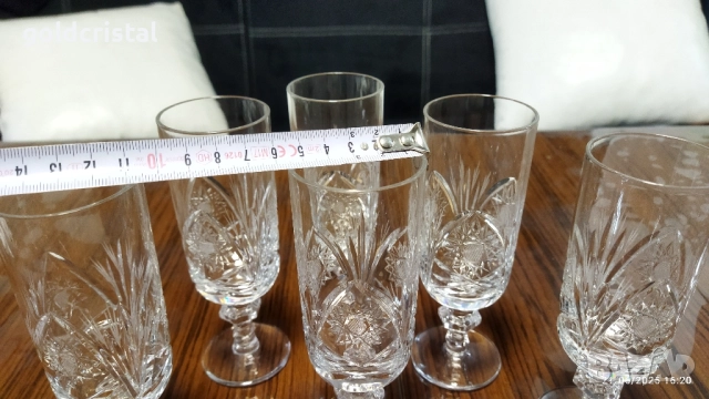 Кристални чаши за вино , снимка 3 - Антикварни и старинни предмети - 36634904