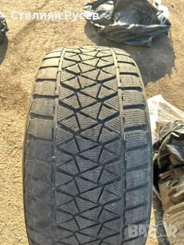 2 бр гуми  bridgestone  275 55 r19 цола -цена 100лв за  двете  общо                   тшк - не е кой
