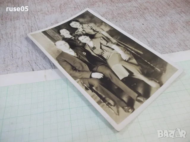 Снимка стара на господин с три дами, снимка 3 - Колекции - 47910312