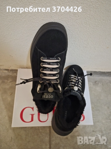 Обувки GUESS, снимка 2 - Дамски ежедневни обувки - 52914147