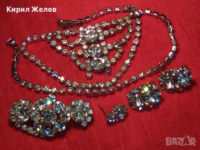 КРИСТАЛНИ КОЛИЕ ОБЕЦИ и БРОШКА МНОГО ЕФЕКТЕН АРТ МОДЕН КОМПЛЕКТ 16598