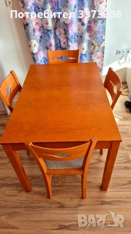 Трапезна маса и столове 