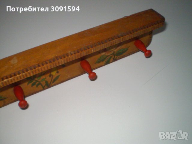 Примитивна ръчно изработена ръчно рисувана дървена закачалка, снимка 7 - Антикварни и старинни предмети - 40433695