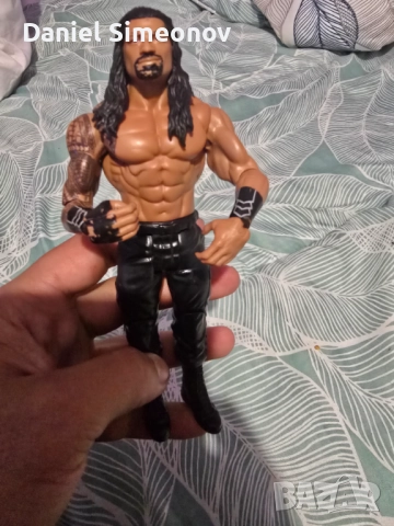 Продавам кеч фигура на Роуман Рейнс, снимка 5 - Други игри - 51926420