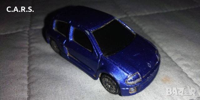 Clio V6 Renault Sport MAISTO Мащаб 1:64, снимка 5 - Колекции - 52919839