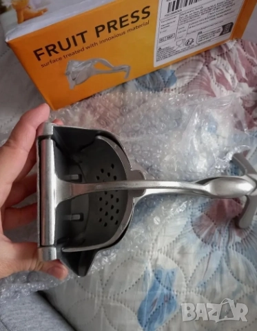   Ръчна преса за лимон и цитрусови плодове 