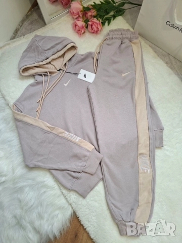 дамски екипи Nike , снимка 9 - Спортни екипи - 51564613