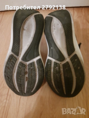 Nike детски маратонки, снимка 3 - Детски маратонки - 53025671