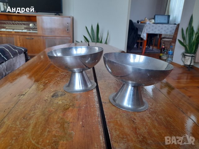 Стари неръждаеми купи за сладолед