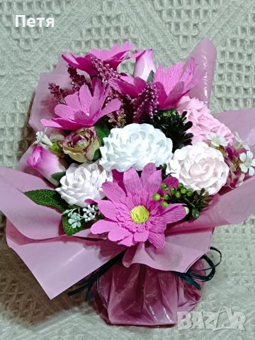 Букет с хартиени цветя в розово за имен ден, за рожден ден, снимка 3 - Декорация за дома - 43697378
