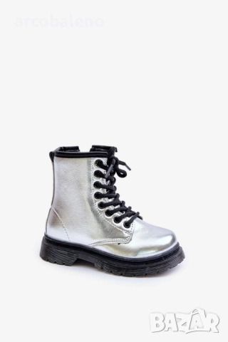 Детски сребърни изолирани лачени боти до глезена с цип Novita, снимка 3 - Детски боти и ботуши - 52363198