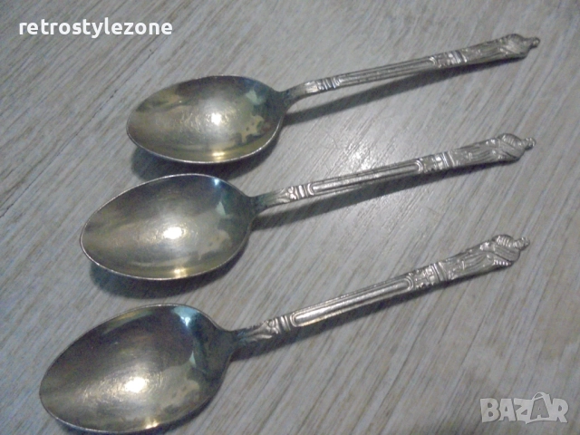 № 8225 Комплект от 12 стари малки лъжички в оригинална кутия , снимка 2 - Други ценни предмети - 51538404