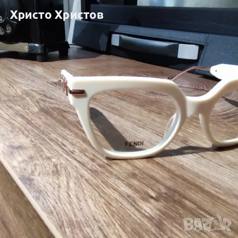 Дамски луксозни слънчеви очила FENDI, снимка 4 - Слънчеви и диоптрични очила - 47467418