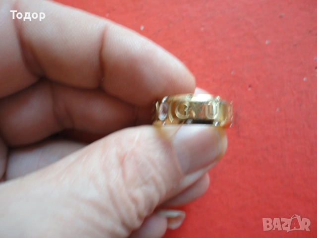Пръстен Guess с камъни, снимка 2 - Пръстени - 53047056