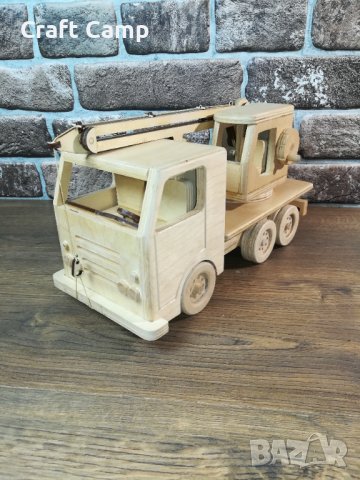 Дървен макет на камион - Кран, Автокран - Craft Camp, снимка 1 - Коли, камиони, мотори, писти - 43281803