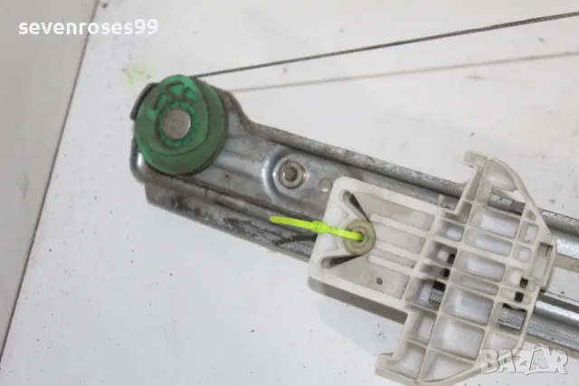 Машинка стъкло ръчна задна дясна Форд Фокус 1 хечбек Ford Focus 1, снимка 10 - Части - 48254446