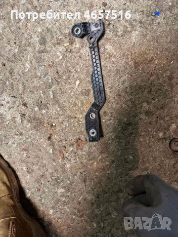 Основа или държач инсталацията двигателя Audi A8L 6.3L-бензин W12 500ps. само за 10лв. 07p971804, снимка 2 - Части - 52509217