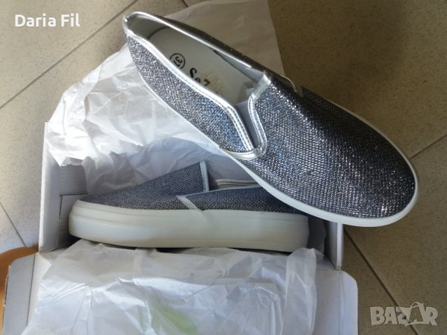 Сребристи обувки на висока подметка 37 и 38 номер, снимка 2 - Дамски ежедневни обувки - 36763431